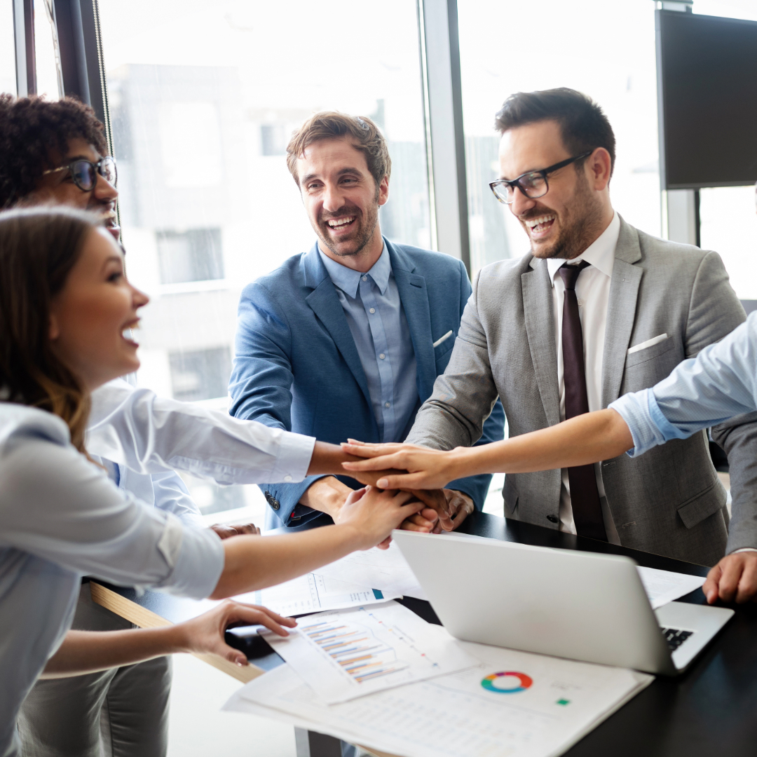 International Group Life Insurance Global team of diverse professionals representing different industries, symbolising tailored international group life insurance solutions.